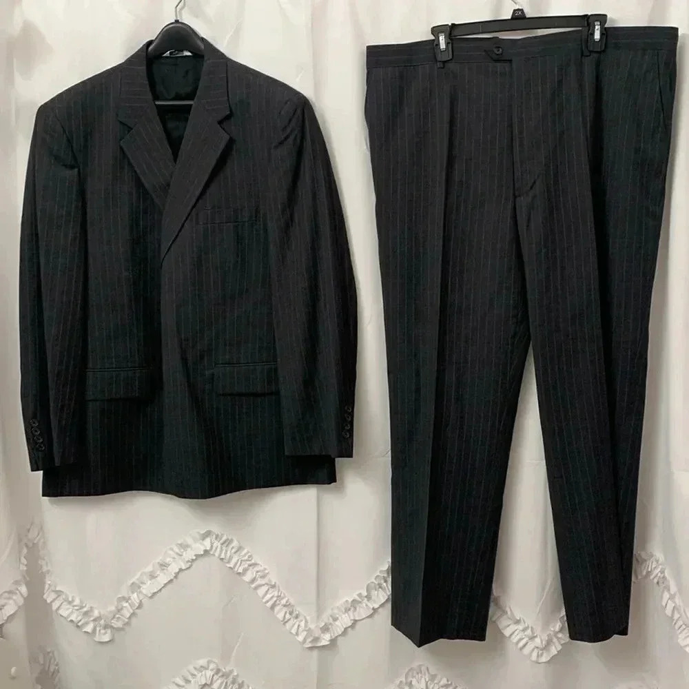 Men's Joseph & Feiss Gray Pin Striped Suit Size  42 EUC